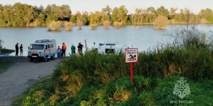 Орусияда кыргызстандык сууга чөгүп каза болду