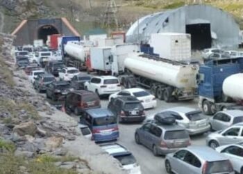 «Төө-Ашуудагы тоннелде унаа тыгыны жаралды» деген видео тарады