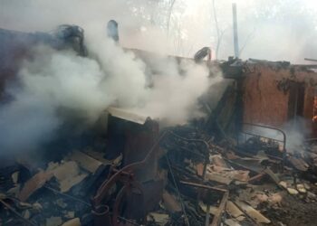 Чүйдө үй өрттөндү. Жеринде 4 күжүрмөн эсеп иштеп жатат