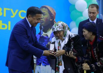 Өлкөдөгү 22 мугалим сыйланды. Тизме