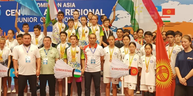 Кыргыз бадминтончулары Борбор Азия боюнча чемпиондукта 3-орунду ээледи