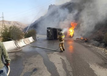 Кербен – Таш-Көмүр жолунда күйүүчү май ташыган унаа соляркасы менен өрттөнүп кетти (сүрөт)