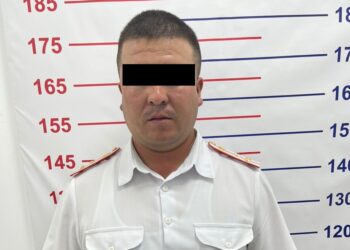 Башкы инспектор Орусиянын жаранынан 10 миң сом пара алууга шектелип кармалды