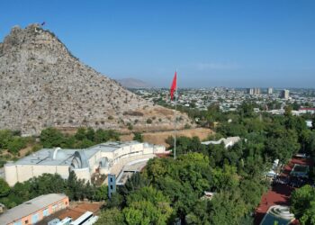 Садыр Жапаров: «Тарых жаратып калуу улам боло бербей турган тарыхый шанс. Шансты кетирбейли»