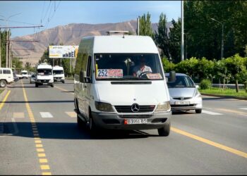 Бишкекте биринчи жолу коомдук транспорт үчүн атайын тилке даярдалды