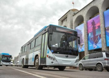 Бүгүн Бишкекте коомдук транспорт түнкү саат 1ге чейин иштейт