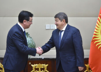 Кыргызстан Кытай, Европа жана Азия өлкөлөрүнө ичүүчү таза сууну экспорттоого даяр экенин билдирди