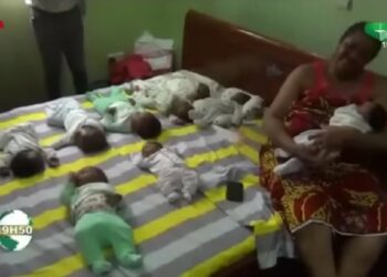 Африкада 45 жаштагы аял 9 ымыркайды жарыкка алып келди