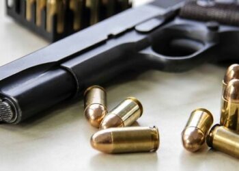 Бишкектин чок ортосунда ок атуу болду деген видео тарады. Милицияга 5 адам жеткирилди