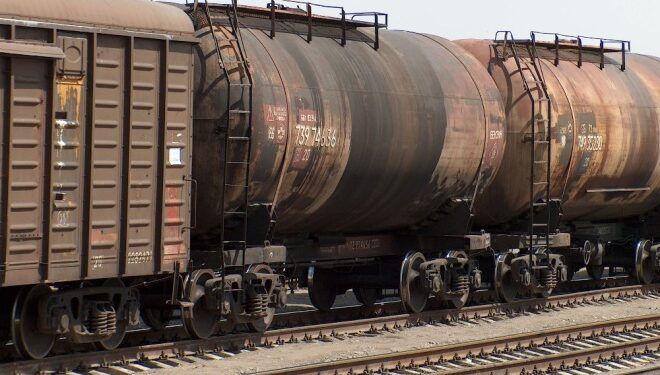 Казакстан кайрадан бензин жана дизель майын экспорттоого тыюу салды