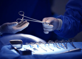 Ошто кош бойлуу келиндин бычакталышы. Эне курсагындагы баласынан айрылды