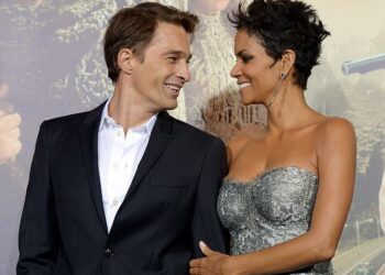 Актриса Холли Берри жолдошу менен ажырашып, сот аны алимент төлөөгө милдеттендирди