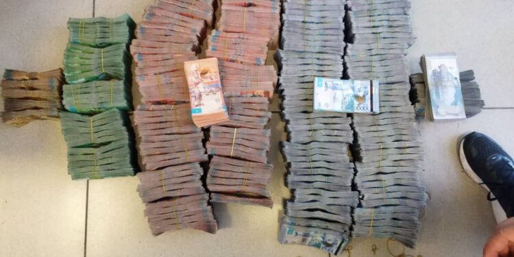 147 миллион тенге… Казакстанга өтүп бара жаткан Кыргыз жараны кармалды