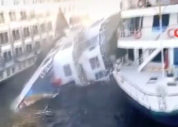 Египетте кеме чөгүп, эки кызматкердин бирөөсү каза болду