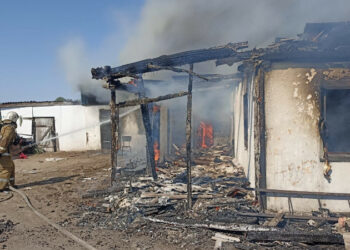 Казакстанда көп балалуу үй-бүлөнүн үйүндө өрт чыгып, наристе жан берди