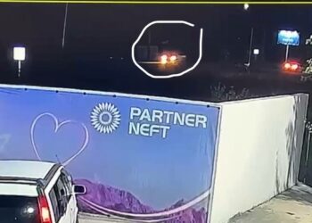 Ысык-Көлдө унаа алдында калып көз жумган кыздын жакыны: «Кыздын аман калышын тилеп жатсак, шектүү үй камагына чыгып кетиптир»