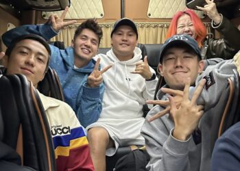 «Барселона» Кыргызстанда. Аларды бир топ белгилүү чет элдик блогерлер коштоп жүрөт