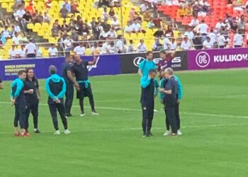 “Барселона” легендалары менен Азия легендаларынын беттеши. Оюн алдындагы атмосфера