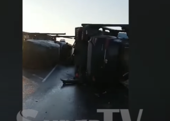 6 унаа жараксыз болуп калган трал кырсыгы. «Элден чогулган 2 миллиондой сомго 2 унааны оңдоп жатабыз» дейт айдоочу