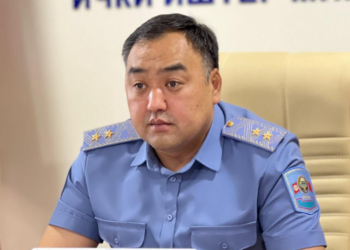 «Бул акыркы чечим эмес». ИИМ башчысы баңгизат иши боюнча кармалган милиция кызматкерлери боюнча үн катты