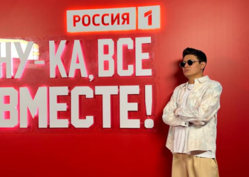 Ырчы Бек Исраилов Орусиядагы «Ну-ка, все вместе!» сынагына катышып жатат