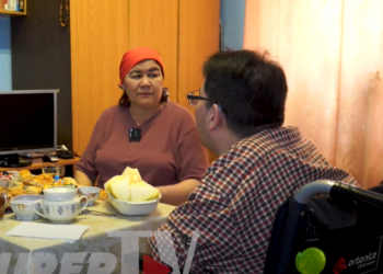 Москвадагы эне-бала тагдыры. «Бул сенин көйгөйүң» деп урушкандан кийин, оорулуу балам бар экенин айтпай калдым» дейт аял