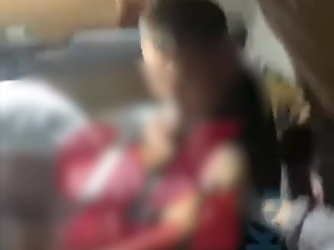 «Өлтүрүп коё жаздады». Бишкектеги маршруттук таксиде чөнтөкчүнү кармап алган видео тарады