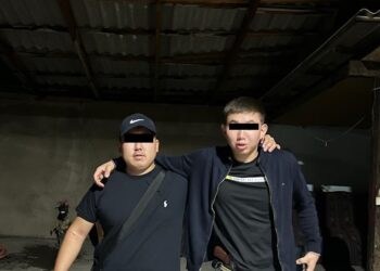 Өздөрүн ИИМ кызматкерлери катары тааныштырып, 300 миң сом талап кылган шектүүлөр кармалды