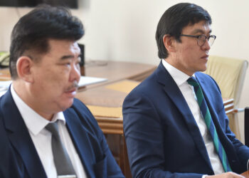 Эдил Байсалов менен Алтынбек Максутовго эскертүү берилди