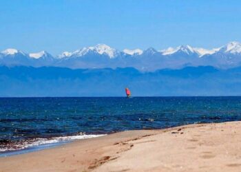 Ысык-Көлдүн жээгиндеги 17 гектар жер Азербайжанга берилгени жатат. Комитетте талкуу болду