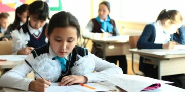 Балаңыздын кол жазмасы начарбы? Аны жакшыртуу үчүн лайфхак