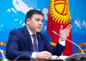 Фракция: «Фархад Алимжановдун депутаттык мандатынан ажыратуу боюнча БШКнын чечимине макул эмес»