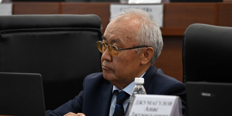 Нурланбек Шакиев: “Абдыганы Эркебаевич – эгемен кыргыз мамлекетинин пайдубалын түптөгөн”