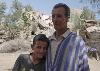 Мароккодогу зилзала: Ата-энеси же уулун тандоого туура келген жаран кайгысын бөлүштү