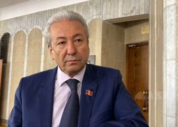 “Бүтүн Кыргызстандын” саясий кеңеши Мадумаровдун кармалышы боюнча үн катты