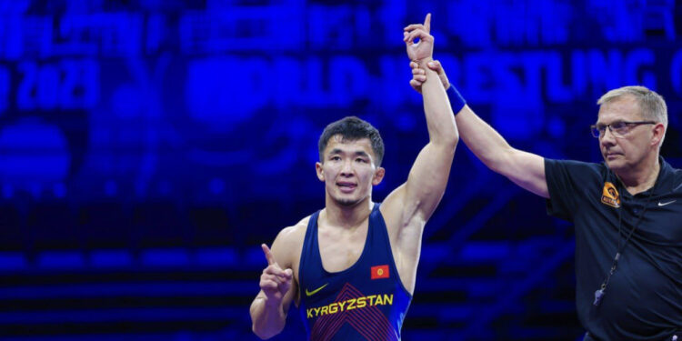 Азамат! Жоламан Шаршенбеков экинчи ирет Дүйнө чемпиону болду