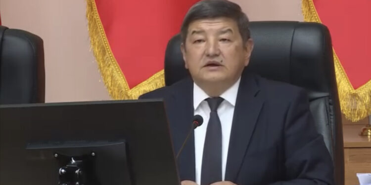 Акылбек Жапаров аткаминерлерди оорубай турууга чакырды