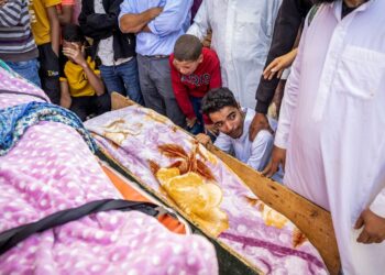 Мароккодо үч күндүк аза күтүү жарыялады. Зилзаладан набыт болгондордун саны миңден ашты