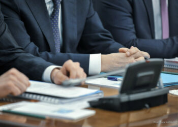 Өлкөдө бир да губернатор, мэр, аким аял жок экени маалым болду