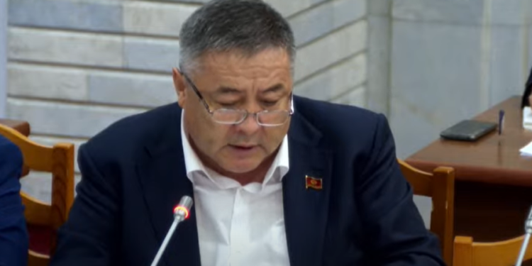 Депутат Казакстанга берилген пансионаттар боюнча келишим жокко чыгышы керектигин айтты