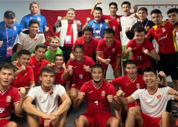 Азия оюндарында кыргыз футболчулар Кытайдын командасын жеңди