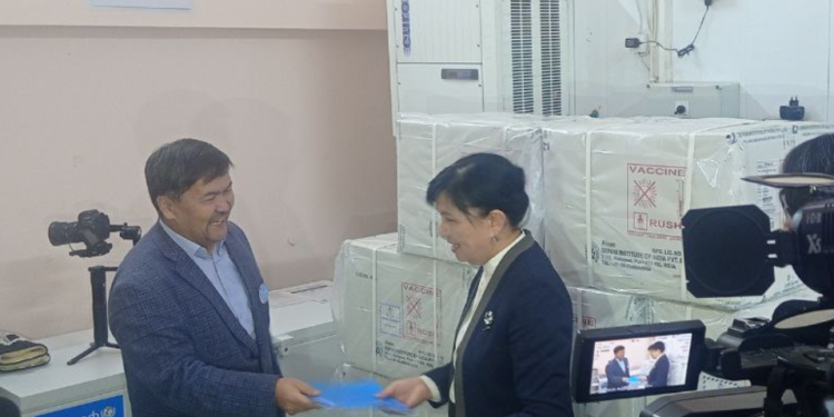 Кыргызстанга кызамыкка каршы 755 миң вакцина келди. Эмдөө башталат