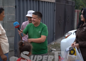 Айгерим Расул кызы SUPERTV’нын «аргасыздан иттин этин жейбиз» деген каармандарына 150 миң сомдук жардам көрсөттү