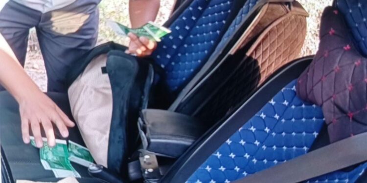 Келинди «интимдик сүрөттөрүңдү таратам» деп коркутуп, 200 миң сом алган шектүү кармалды