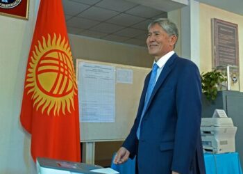 Депутат: «Атамбаев өлкөгө таза шайлоону киргизип кетти»