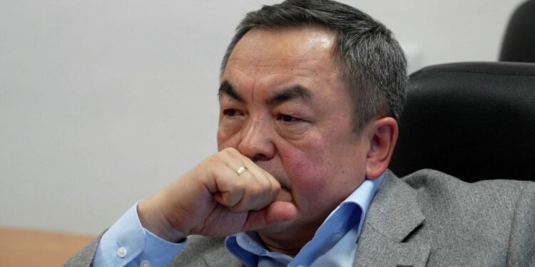 Коррупцияга шектелген Теңгиз Бөлтүрүктүн иши сотко өттү