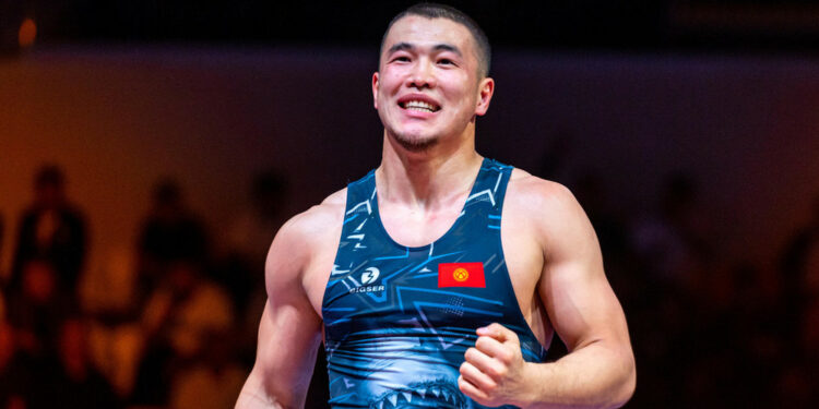 Баракелде! Акжол Махмудов Азия оюндарынын чемпиону болду