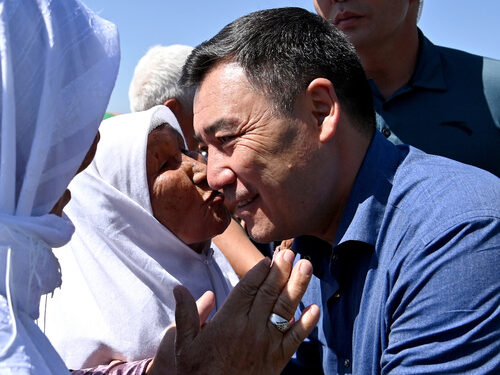 «Соңку эки жылда пенсия олуттуу түрдө жогорулады». Президенттин куттуктоосу