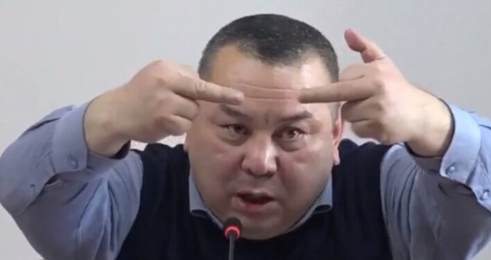 «5 тонна алтынды сатып». Балбак Түлөбаев монорельс курууну дагы сунуштады