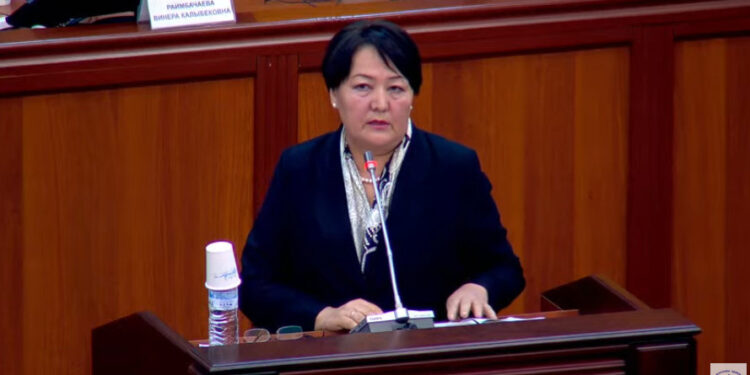 Догдуркүл Кендирбаева билим берүү министри болуп дайындалды